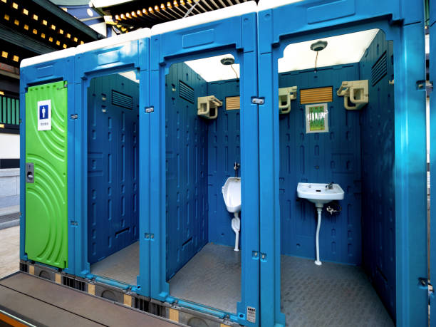 Best Portable restroom trailer rental  in Walnut Creek, OH